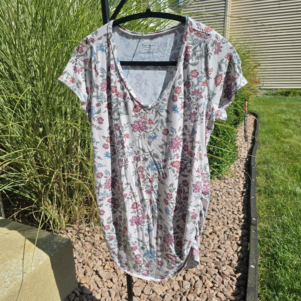 Motherhood Multi Color Floral V-neck Short Sleeve Maternity Shirt Size Medium